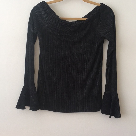 MISSGUIDED BELL SLEEVE TOP - Picture 3 of 6